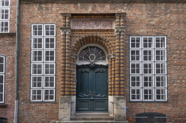 Renaissance entrance portal with terracotta decoration of the Schabbelhaus, built in 1558, renewed after an explosion in 1562, Mengstr, 48 Hanseatic City of Lübeck, Schleswig-Holstein, Germany