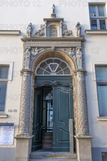 Tesdopf Portal, former wine shop, founded in 1678, today Praxen, Mengstr. 66-70, Hanseatic City of Lübeck, Schleswig-Holstein, Germany