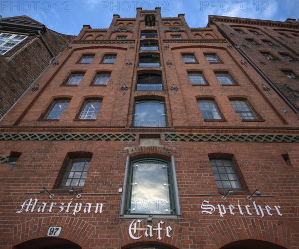 Historic marzipan warehouse, built around 1574, today café, An der Untertrave 97, Hanseatic City of Lübeck, Schleswig-Holstein, Germany