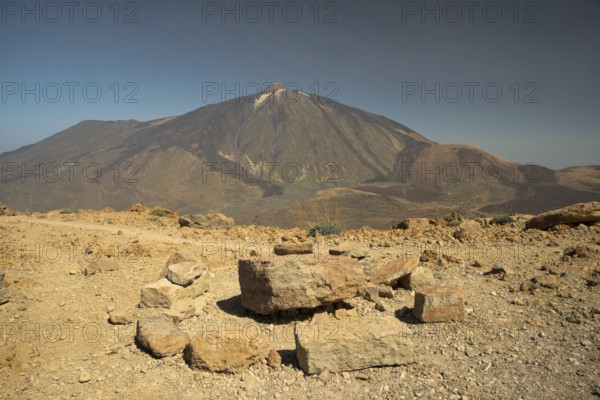 Europe, Spain, Canary Islands, Tenerife, Teide National Park, panorama from Alto de Guajara, 2717m, to Pico de Teide, 3718m