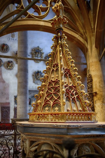 Interior view, detailed view, Gothic baptismal font, Our Lady of Ulm, Ulm Cathedral, Ulm, Baden-Württemberg, Germany