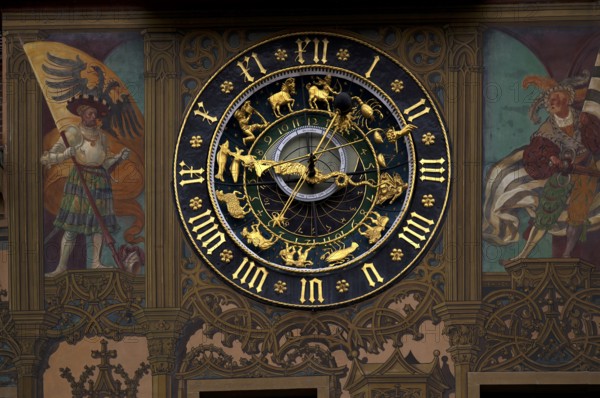 Astronomical clock, painted façade, fresco cycle, town hall, old town, Ulm, Baden-Württemberg, Germany