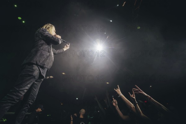 Singer Matt Walst from Three Days Grace live on tour 25 at Berlin's Tempodrom on 19.11.2025