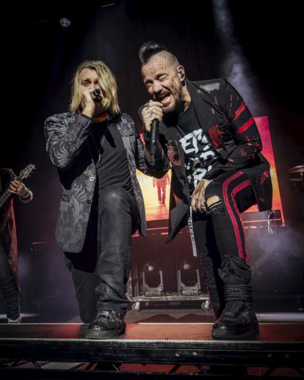 Singers Matt Walst and Adam Gontier from Three Days Grace live on tour 25 at Berlin's Tempodrom on 19.11.2025