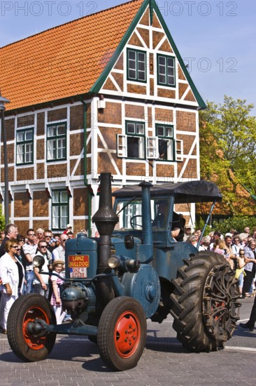 Tractor, parade, blossom festival, York, town hall, Altes Land, Lower Saxony, Germany