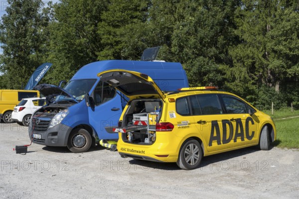 ADAC Strassenwacht vehicle in a parking lot, opened trunk with tools, jump starter for a delivery van, Lenggries, Upper Bavaria, Bavaria, Germany