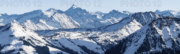 Mountain panorama with Grossglockner summit in winter, view from Hohe Salve, Tyrol, Austria