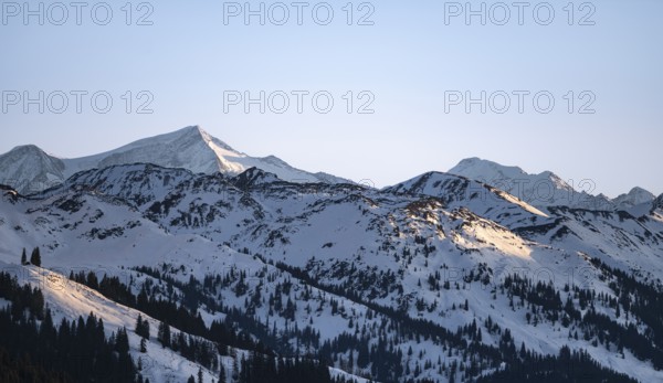 Summit of Grossvenediger in evening light in winter, Hochbrixen, Brixen im Thale, Tyrol, Austria