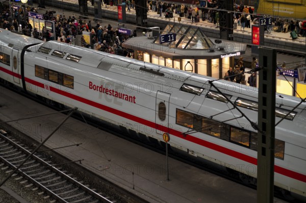 Interior view, on-board restaurant of an ICE, Intercity Express, RE, Regional Express, trains, tracks, platform, travelers, main station, Free and Hanseatic City of Hamburg, Germany