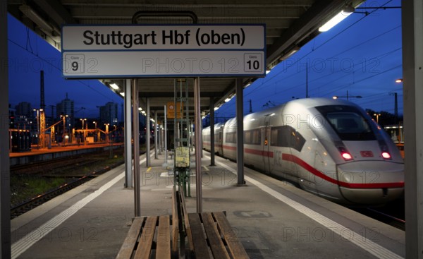 Incoming train, ICE, Intercity Express, track 10, platform, empty, main station, blue hour, Stuttgart, Baden-Württemberg, Germany