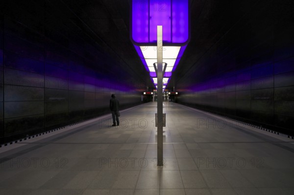 HafenCity University subway station, illuminated in color, purple, traveler, platform, stop, train station, subway, public transport, HVV, Hamburger Verkehrsverbund, Hochbahn, public transport, Free and Hanseatic City of Hamburg, Germany