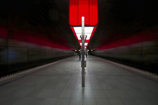 HafenCity University subway station, illuminated in color, red, travelers, platform, stop, train station, subway, public transport, HVV, Hamburger Verkehrsverbund, Hochbahn, public transport, Free and Hanseatic City of Hamburg, Germany