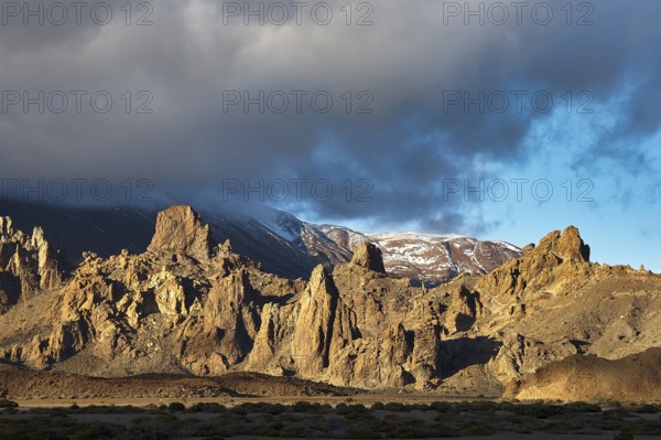 Complex clouds over a dramatic mountain landscape, UNESCO World Heritage Site, Teide National Park, Teide National Park, Tenerife, Canary Islands, Spain