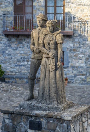 Traditional Cheso Costume statue sculpture, Echo or Hecho, Valle de Hecho, Huesca province, Aragon, Spain by José Gandul Igualador