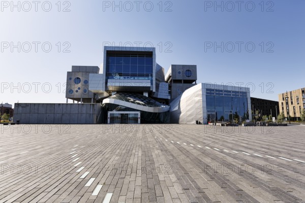 Concert hall und Musikkens Hus, Haus der Musikkens Plads, square, architect Coop Himmelblau, modern architecture, harbour front, Aalborg, Ålborg, Jutland, Denmark