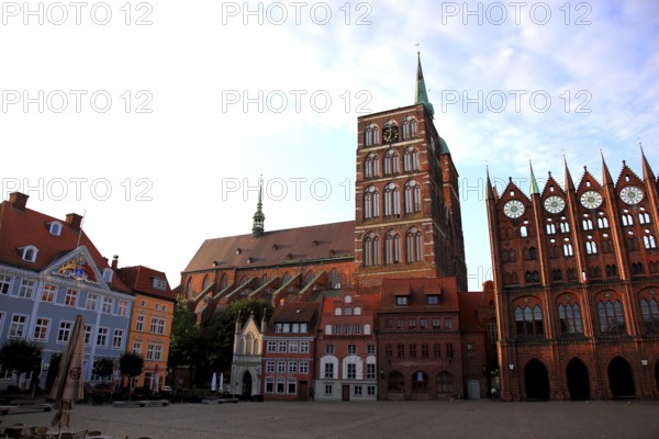 St. Nicholas Church and Town Hall in the Old Town, Stralsund, Hanseatic City of Stralsund, Vorpommern-Rügen District, Mecklenburg-Western Pomerania, Germany