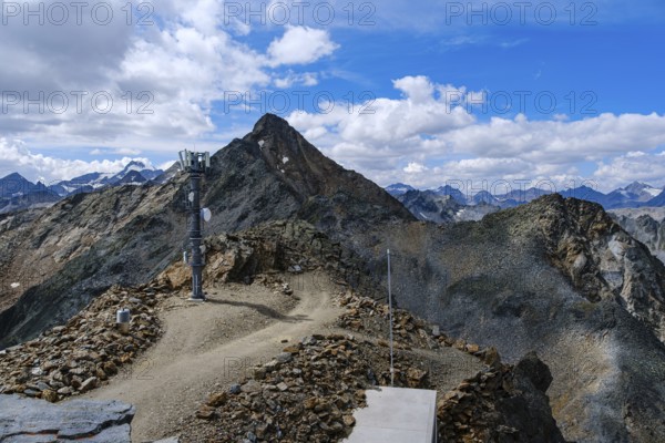 View from the summit of the Gaislachkogel of the Äußere Schwarze Schneid and the picturesque surroundings of the Ötztal Alps, Sölden, Ötztal, Tyrol, Austria