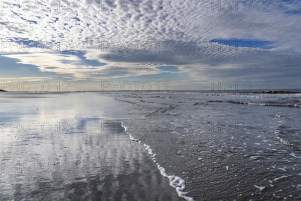 Wadden Sea near the East Frisian island of Spiekeroog, west of the North Sea island, at low tide, Lower Saxony, Germany