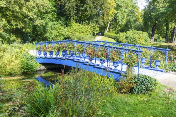 Fuchsia Bridge or Blue Bridge in Muskauer Park, UNESCO World Heritage Site, Bad Muskau, Upper Lusatia, Saxony, Germany