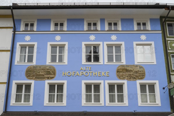Alte Hofapotheke, façade with air painting in Marktstraße, pedestrian zone, old town, Bad Tölz, Upper Bavaria, Bavaria, Germany