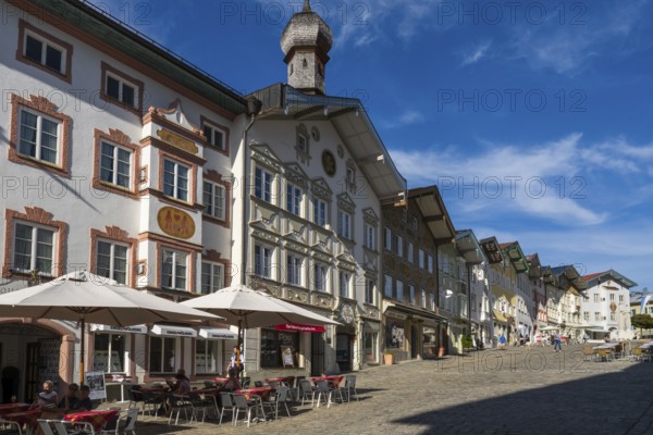Altes Rathaus, gabelhäuser mit Lüftlmalerei, Marktstraße, pedestrian zone, Altstadt, Bad Tölz, Upper Bavaria, Germany