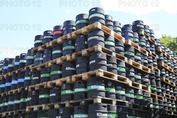 Black stacked beer kegs from the Kitzmann brewery, founded in Erlangen in 1712. Following the closure of the brewery in 2018, the trademark rights were taken over by the Kulmbacher brewery and beer production was relocated to Kulmbach, editorial