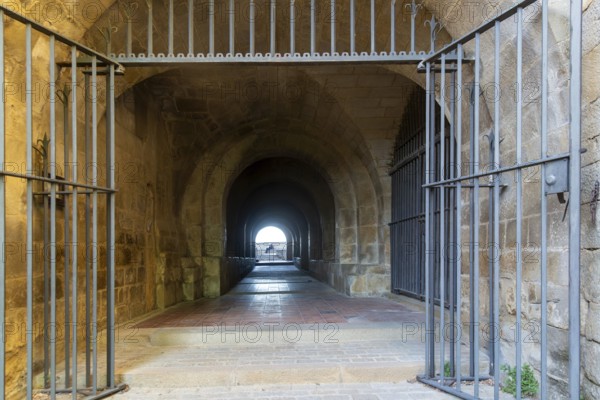 Medieval tunnel archway, Iglesia de San Esteban, Sos del Rey Católico, Cinco Villas Zaragoza province, Aragon, Spain