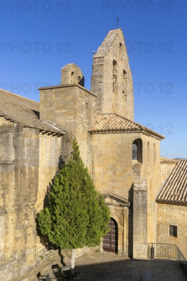 Iglesia de San Esteban, Romanesque church, medieval village of Sos del Rey Católico, Cinco Villas Zaragoza province, Aragon, Spain