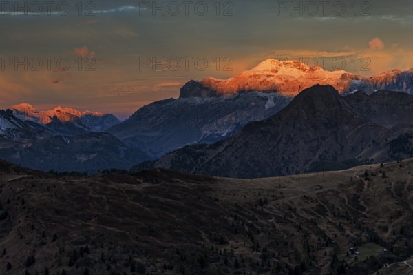 Dawn, clouds, morning mood, mountains, autumn, view of Piz Bö, Sella Group, Giau Pass, Dolomites, Italy
