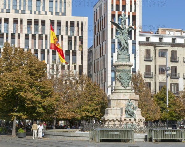 Busy city square and focal point, Plaza de España, city centre of Zaragoza, Aragon, Spain