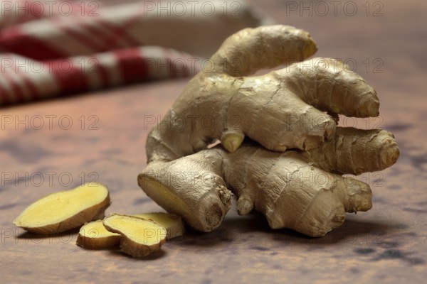 Ginger, ginger root and ginger slices, Zingiber officinale