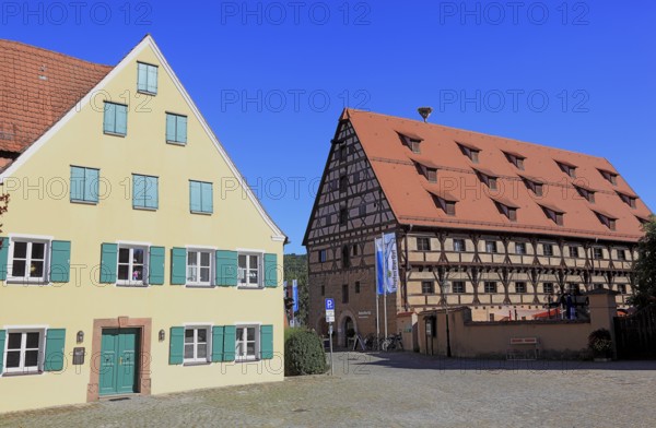 Houses in the old town, Kornhaus Museum, Hopfen Bier Gut (right), city of Spalt, Roth district, Middle Franconia, Germany