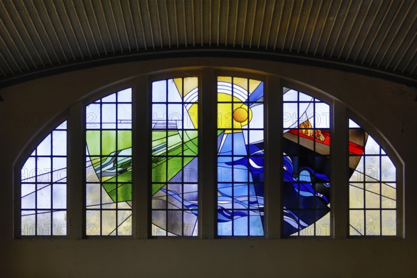 Lead glazing of the windows above the main entrance with the title Four Elements by Horst Bohatschek, Löhne railway station, North Rhine-Westphalia, Germany