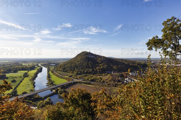 View from Porta Kanzel viewing platform to Wittekindsberg, Weser, Weser Valley, the North German lowlands, Weser breakthrough, sunny autumn weather, Porta Westfalica, East Westphalia-Lippe, East Westphalia, North Rhine-Westphalia, Germany