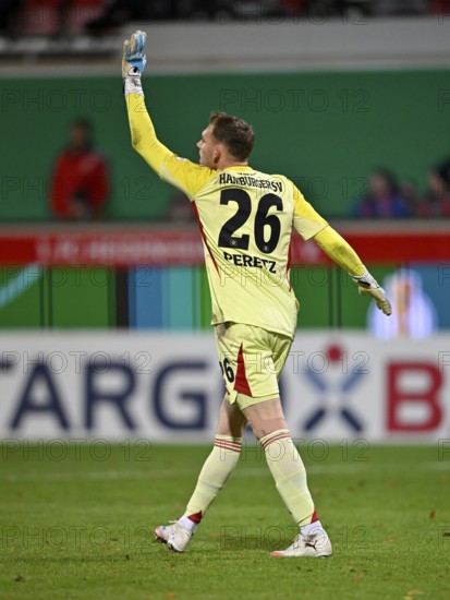 Goalkeeper Daniel Peretz Hamburger SV HSV (26) gesture gesture DFB-Pokal, Voith Arena, Heidenheim, Baden-Württemberg, Germany