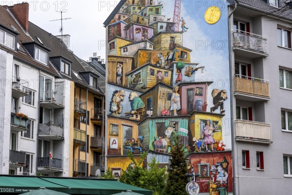 Residential buildings in Düsseldorf-Bilk, Merowingerstraße, mural entitled Wirtschaftswunder, since 2007, artists: Kübra Sirinyurt, Jann Wienenkamp, Klaus Klinger, Farbfieber v. North Rhine-Westphalia