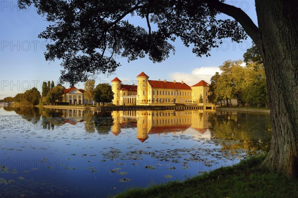 Rheinsberg Castle, lakeside with Lake Grienerick, Ostprignitz-Ruppin district, prime example of Friederician Rococo, Brandenburg, Germany