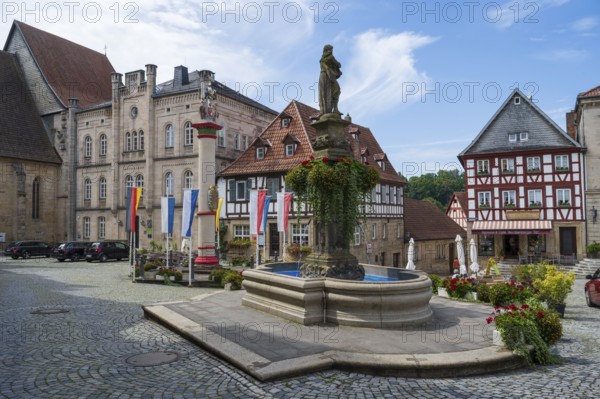 Melchior-Otto-Platz with Ehrensäule, Obere Altstadt, Kronach, Upper Franconia, Franconia, Bavaria, Germany