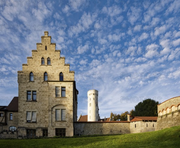 Lichtenstein Castle, also known as Württemberg's fairytale castle, built in the style of historicism, Lichtenstein, Swabian Jura, Baden-Württemberg, Germany