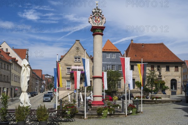 Melchior-Otto-Platz with Ehrensäule, Obere Altstadt, Kronach, Upper Franconia, Franconia, Bavaria, Germany
