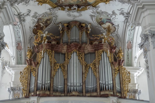 St. George and James Catholic Church, interior view, organ, Isny, Allgäu, Baden-Württemberg, Germany