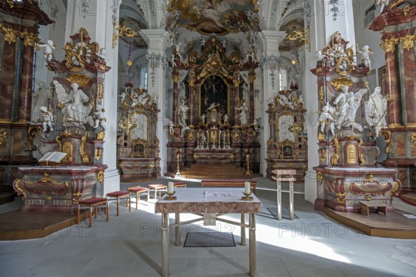 Catholic Church of St. George and James, interior view, altar area, Isny, Allgäu, Baden-Württemberg, Germany