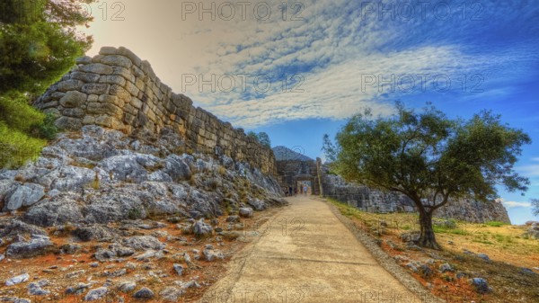 Cyclopian walls of the Acropolis, lion gate, Mycenae, archaeological site, UNESCO World Heritage Site, Mycenae, Mycenae, important city in pre-classical times, Peloponnese, peninsula, Greece