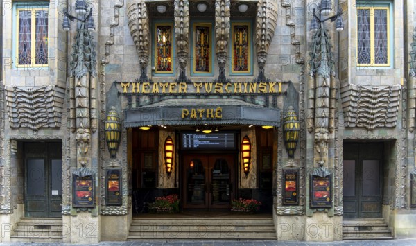 Tuschinski Theatre, Pathé Tuschinski, traditional 1920s Art Deco style cinema, Reguliersbreestraat, Amsterdam, Netherlands