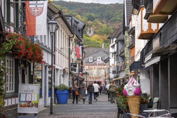 The old town of Ahrweiler, Ahrhutstraße, renovated, restored, partly rebuilt after the flood in the Ahr Valley in July 2021, Rhineland-Palatinate
