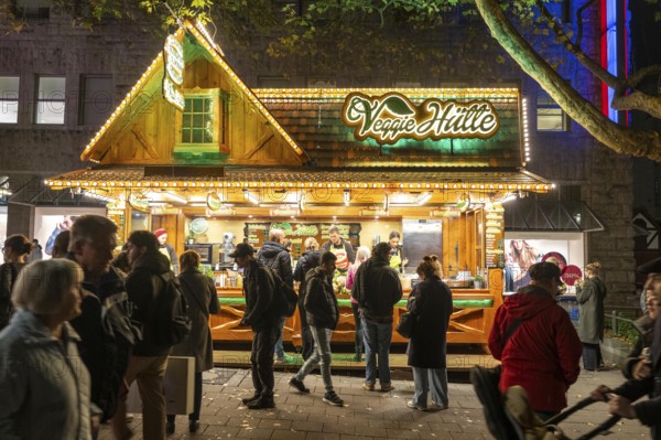 Snack stand at a city festival, Veggie Hütte, only sells vegetarian and vegan dishes, Essen, North Rhine-Westphalia