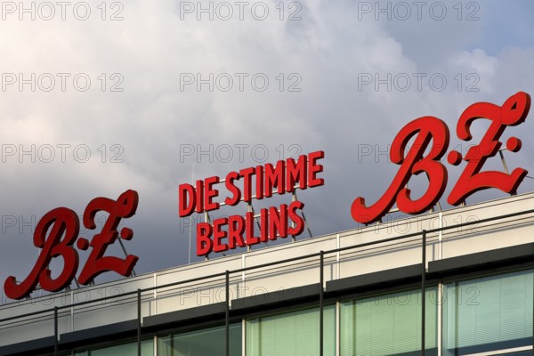 Neon sign for the tabloid B. Z. The voice of Berlin at the Europa-Center, Charlottenburg, Berlin, Germany