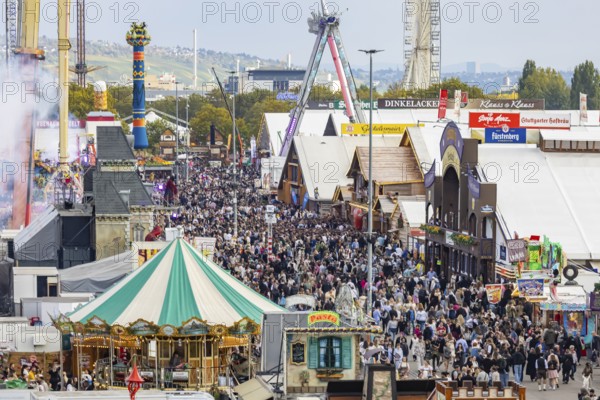 The 178th Cannstatter Volksfest on the Wasen attracted 4.2 million visitors. The Wasenrummel is one of the most important traditional festivals in Germany. Bad Cannstatt, Stuttgart, Baden-Württemberg, Germany