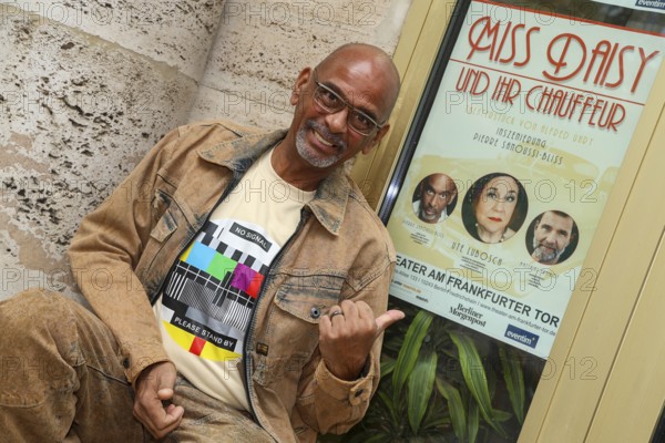 Pierre Sanoussi-Bliss at the annual press conference for the 2025/2026 season at the Theater am Frankfurter Tor. Berlin, 07.10.2025