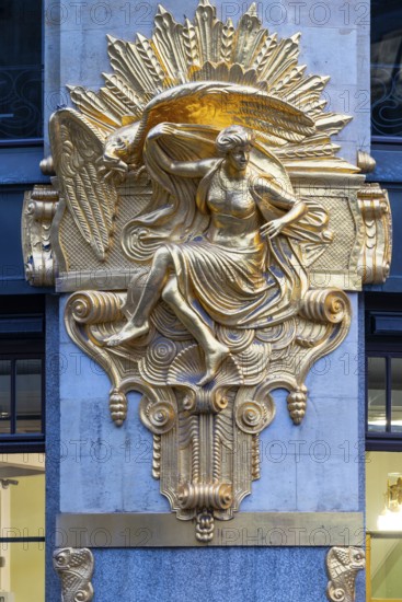 Alegoria, Vanity (Superbia), Luxuria (Addiction to pleasure) Commerzbank, Leipzig, Saxony, Germany